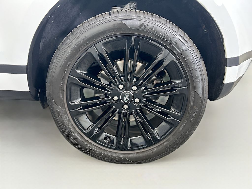 Thumbnail: 2025 Land Rover Range Rover Evoque - 30