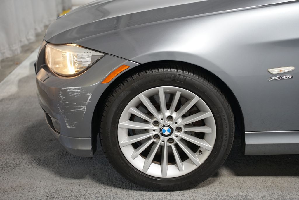 Thumbnail: 2011 BMW 3 Series - 5