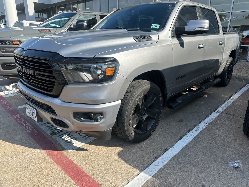 2020 RAM 1500 Big Horn/Lone Star 4x4 Crew Cab 5'7's photo