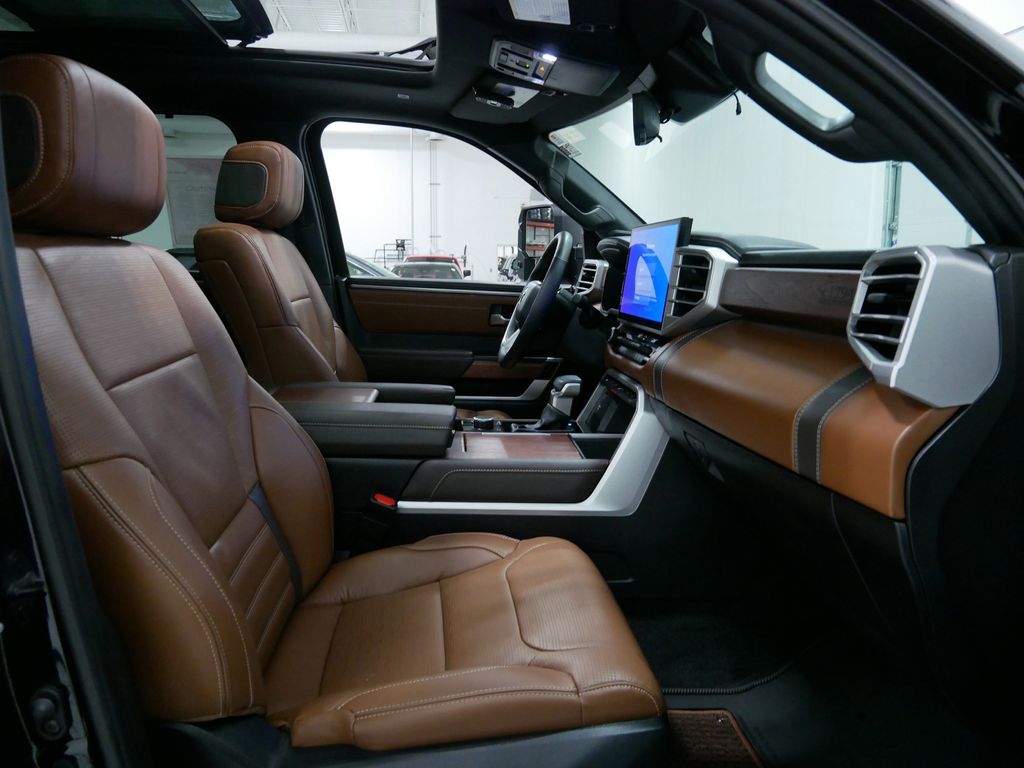 2025 Toyota Tundra 1794 Edition - Photo 28