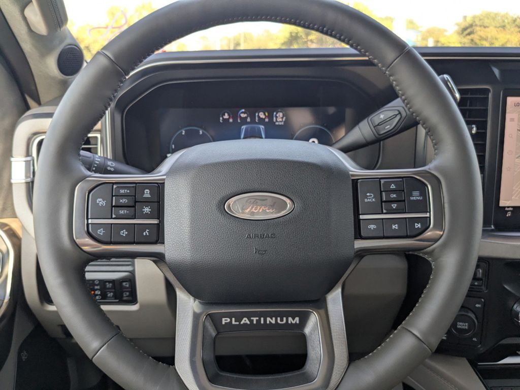 2025 Ford F-250 Super Duty Platinum