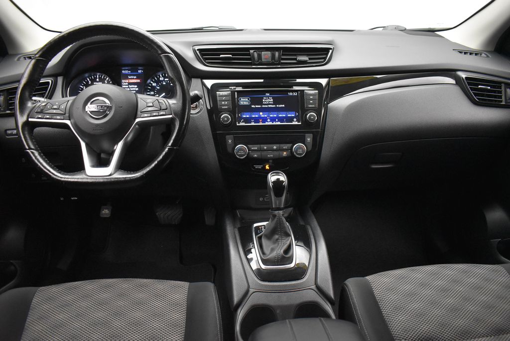 Thumbnail: 2021 Nissan Rogue Sport - 29
