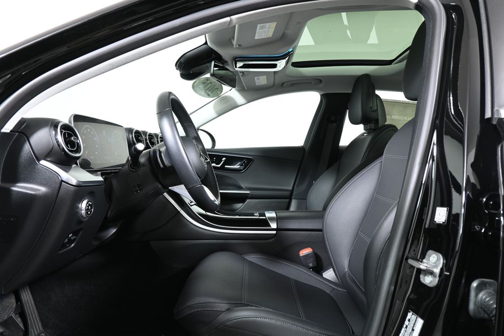 Thumbnail: 2025 Mercedes-Benz C-Class - 3