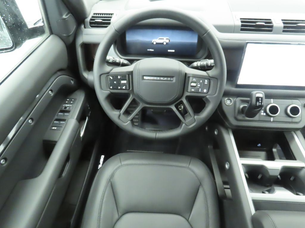 2025 Land Rover Defender 130 11