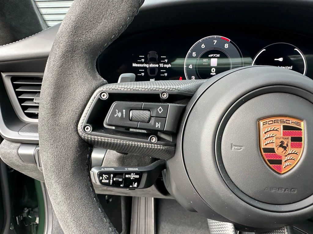 Thumbnail: 2026 Porsche 911 - 18