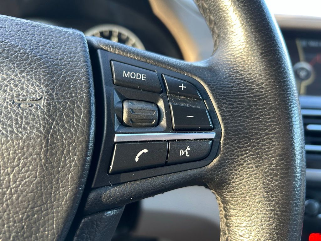 Thumbnail: 2011 BMW 7 Series - 19