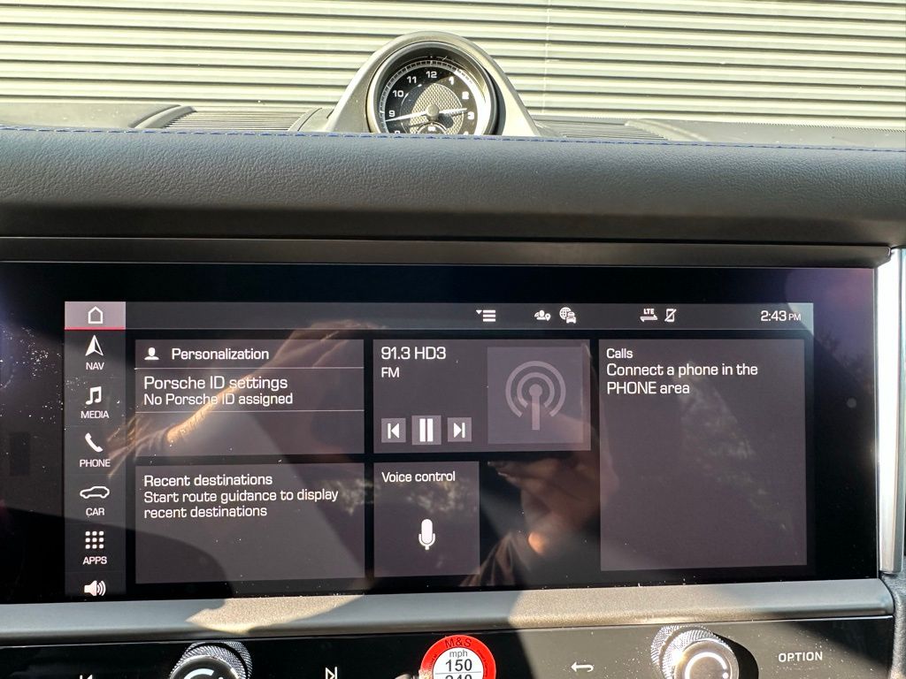 Thumbnail: 2026 Porsche Macan - 30