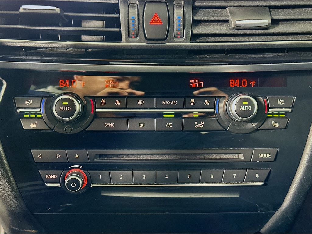 Thumbnail: 2016 BMW X5 - 16