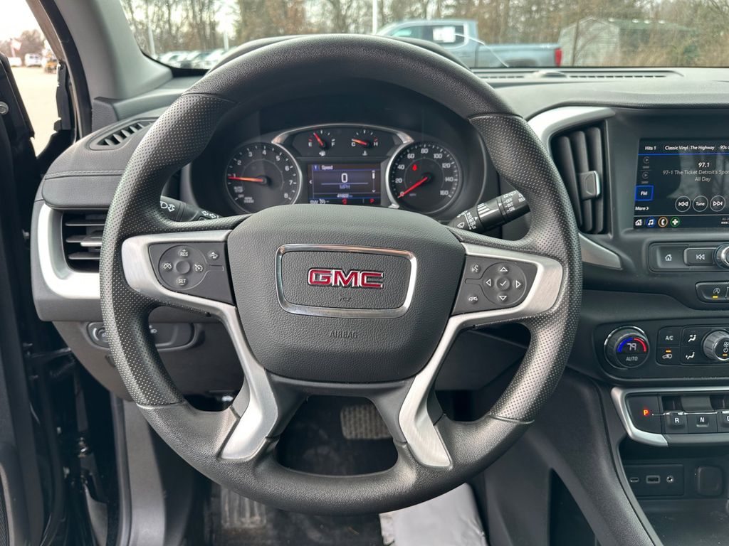 2022 GMC Terrain SLE 9