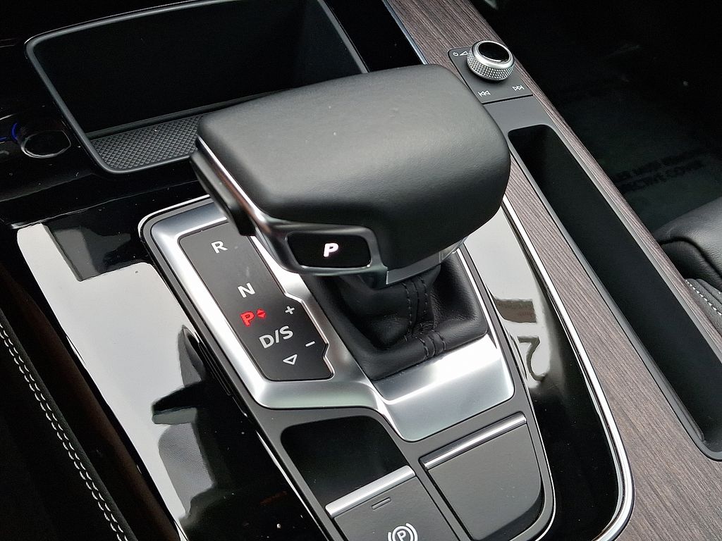 Thumbnail: 2022 Audi Q5 - 16