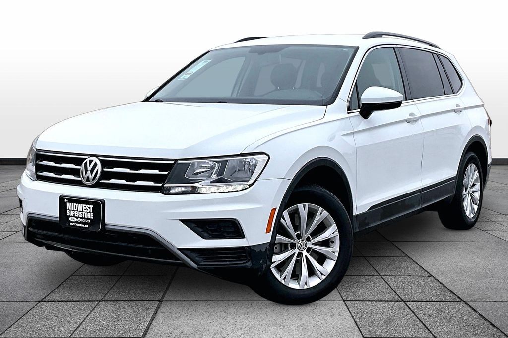 Pure White 2019 Volkswagen Tiguan SE FWD SUV / Crossover Front-Wheel Drive 8-Speed Automatic