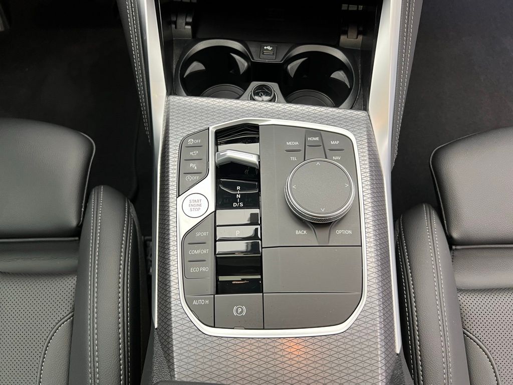 Thumbnail: 2026 BMW 4 Series - 12