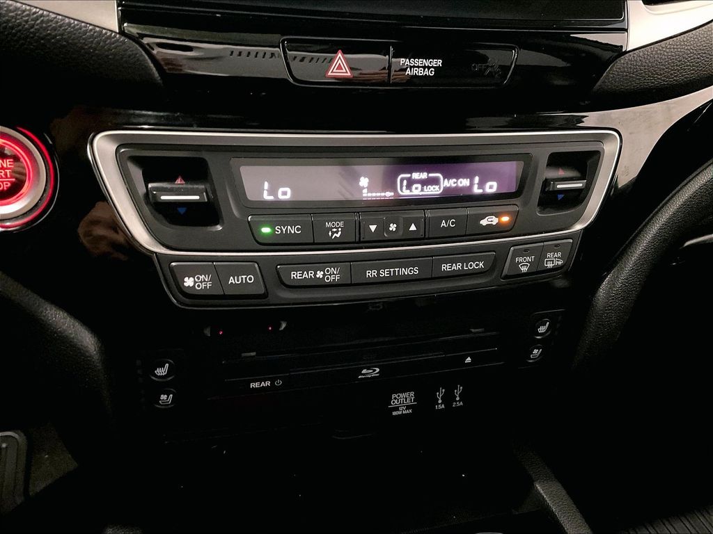 2016 Honda Pilot — photo 27