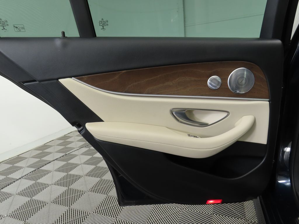 2017 Mercedes-Benz E-Class E 300 29