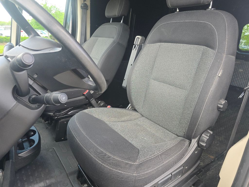 Used 2018 Black Ram High Roof image 16
