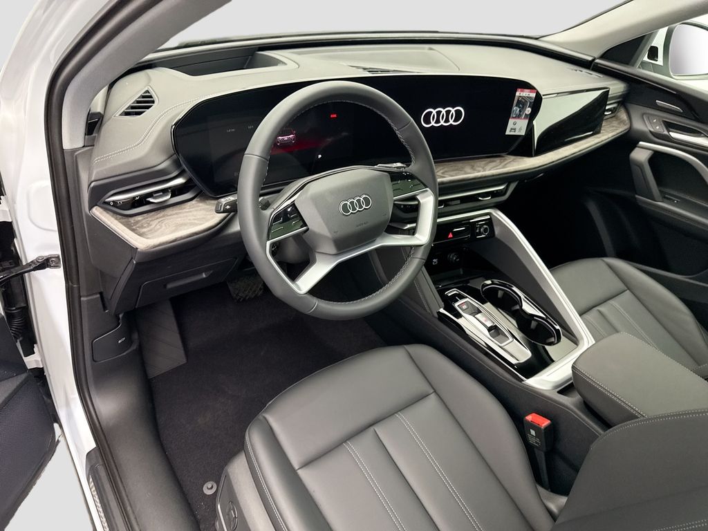 Thumbnail: 2025 Audi Q5 - 10