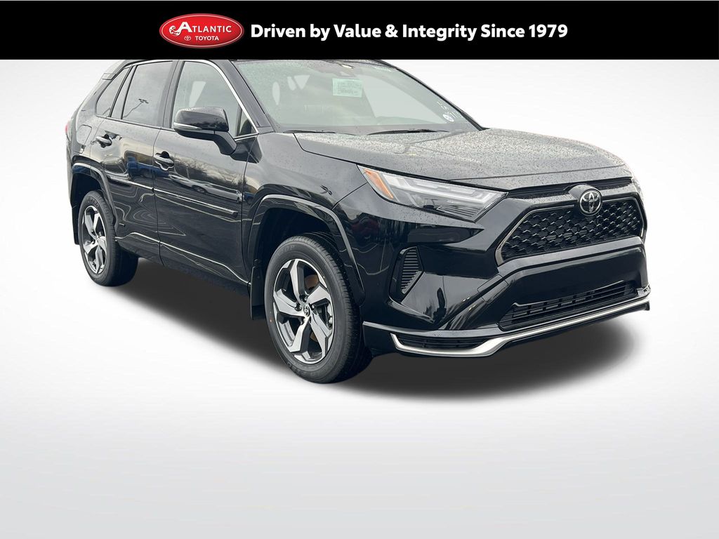 2025 Toyota RAV4 SE's photo