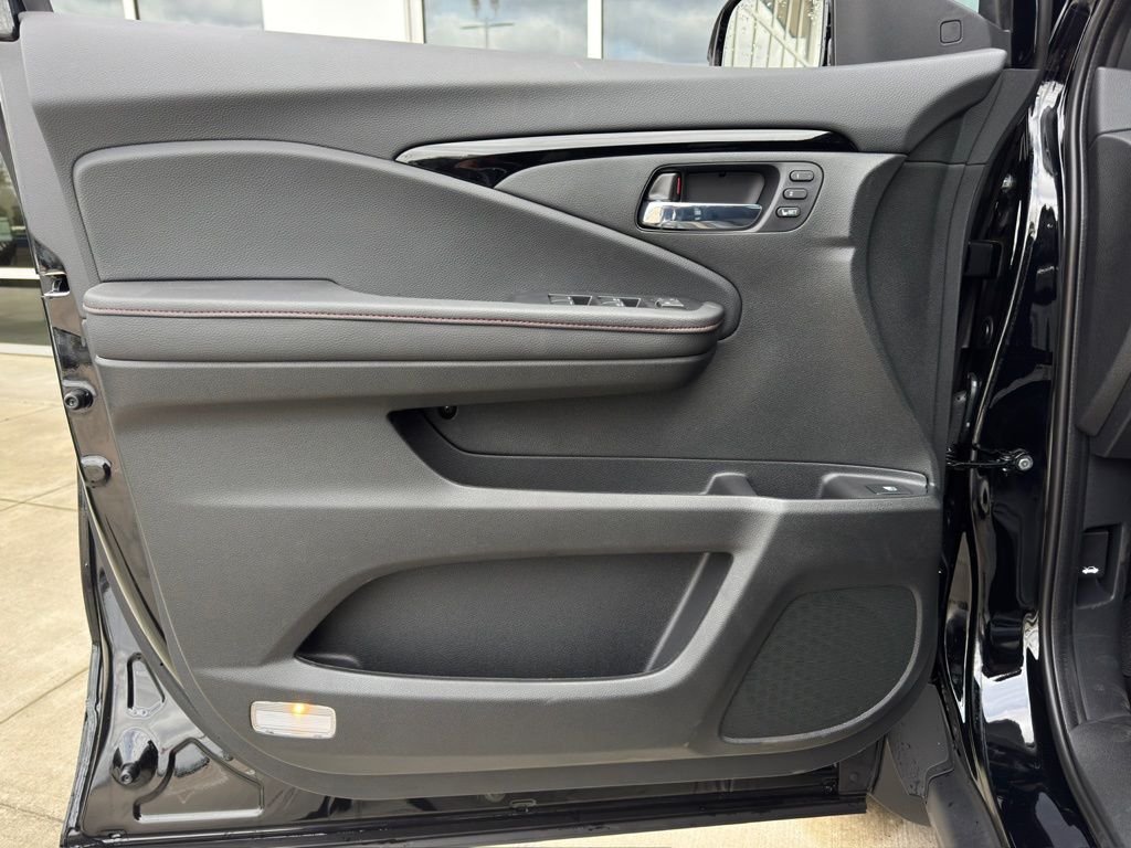 2026 Honda Ridgeline Black Edition Black at Community Honda