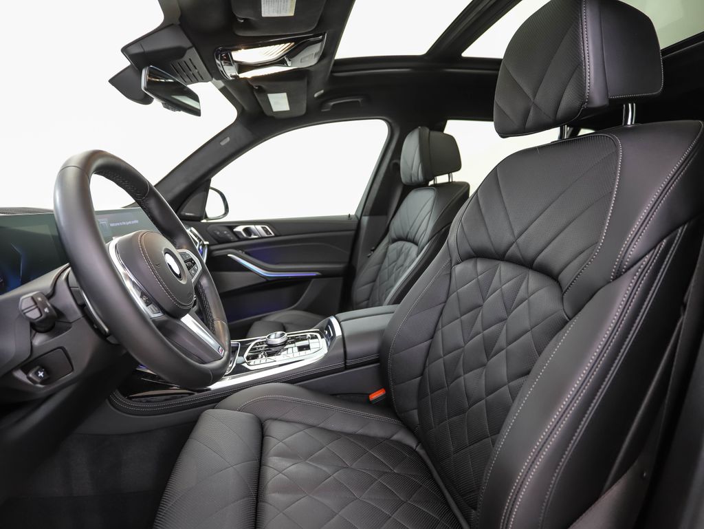 Thumbnail: 2024 BMW X7 - 11