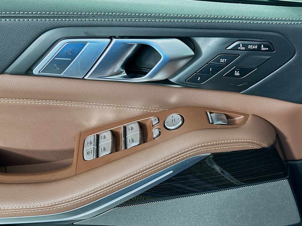 Thumbnail: 2020 BMW X7 - 18