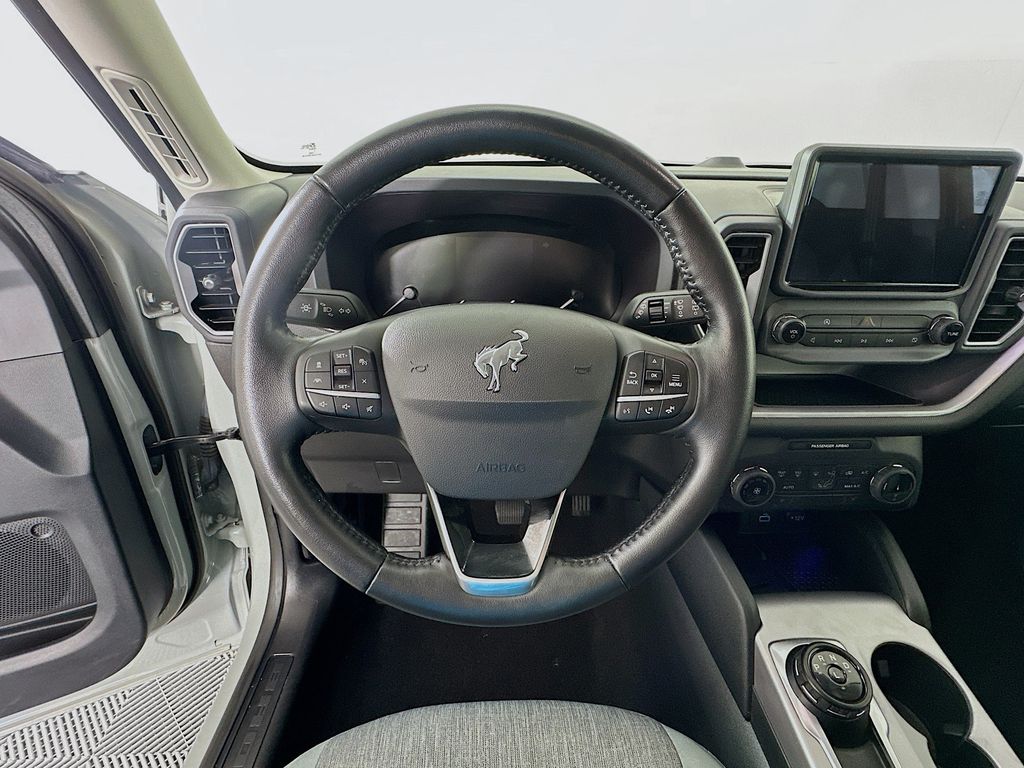 Thumbnail: 2022 Ford Bronco Sport - 11