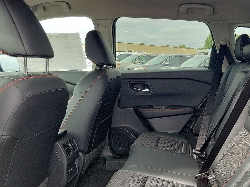 2025 Nissan Rogue Rock Creek 7