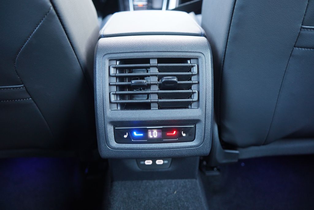 2024 Volkswagen Golf R 22