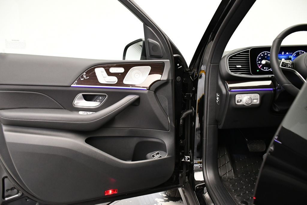 2025 Mercedes-Benz GLE 450 32