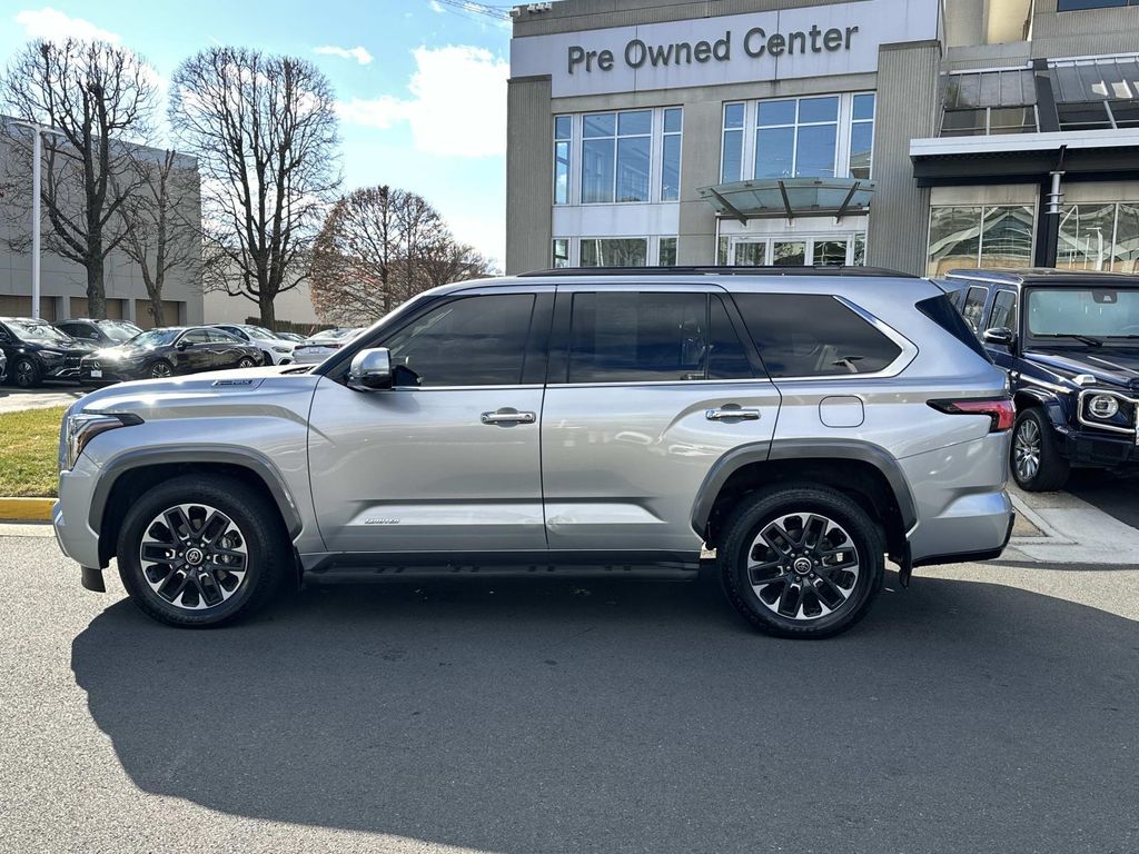 Thumbnail: 2023 Toyota Sequoia - 14