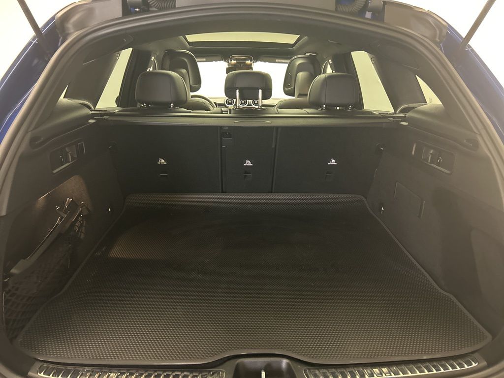 Thumbnail: 2025 Mercedes-Benz GLC - 29