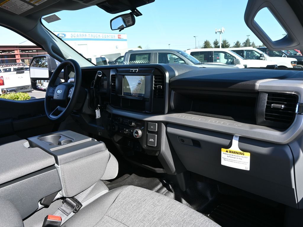 2025 Ford F-350 Super Duty XL