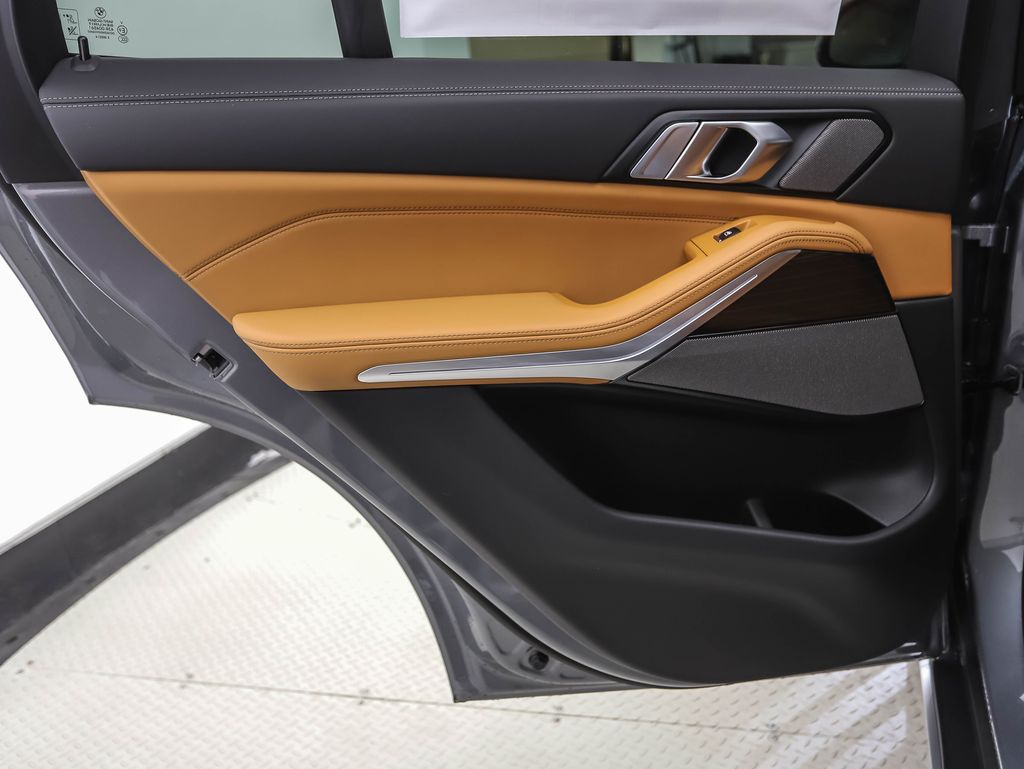 Thumbnail: 2026 BMW X5 - 20