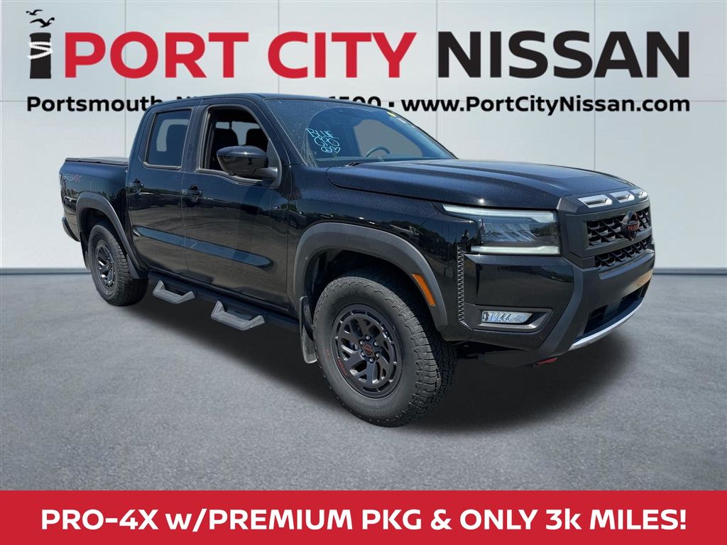 Super Black 2026 Nissan Frontier PRO-4X Crew Cab 4WD Pickup Truck Four-Wheel Drive 9-Speed Automatic Overdrive