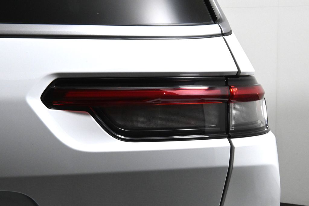 Thumbnail: 2025 Jeep Grand Cherokee L - 13