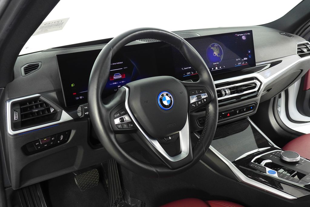 Thumbnail: 2024 BMW i4 - 31