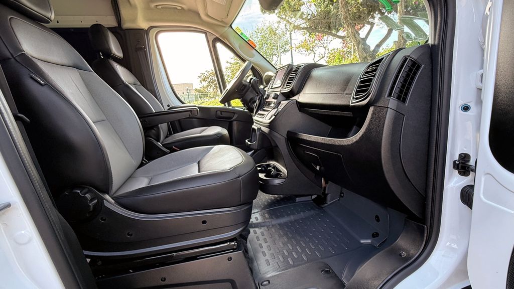 Used 2025 Ram ProMaster 2500 High Roof 3D Cargo Van