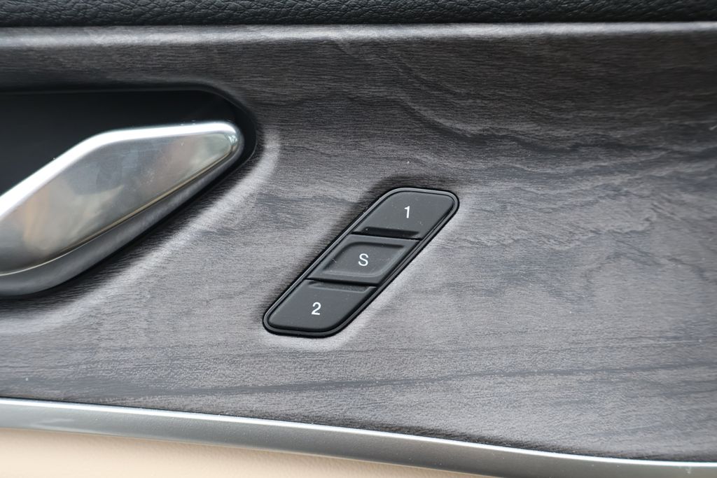 Thumbnail: 2024 Jeep Grand Cherokee L - 16