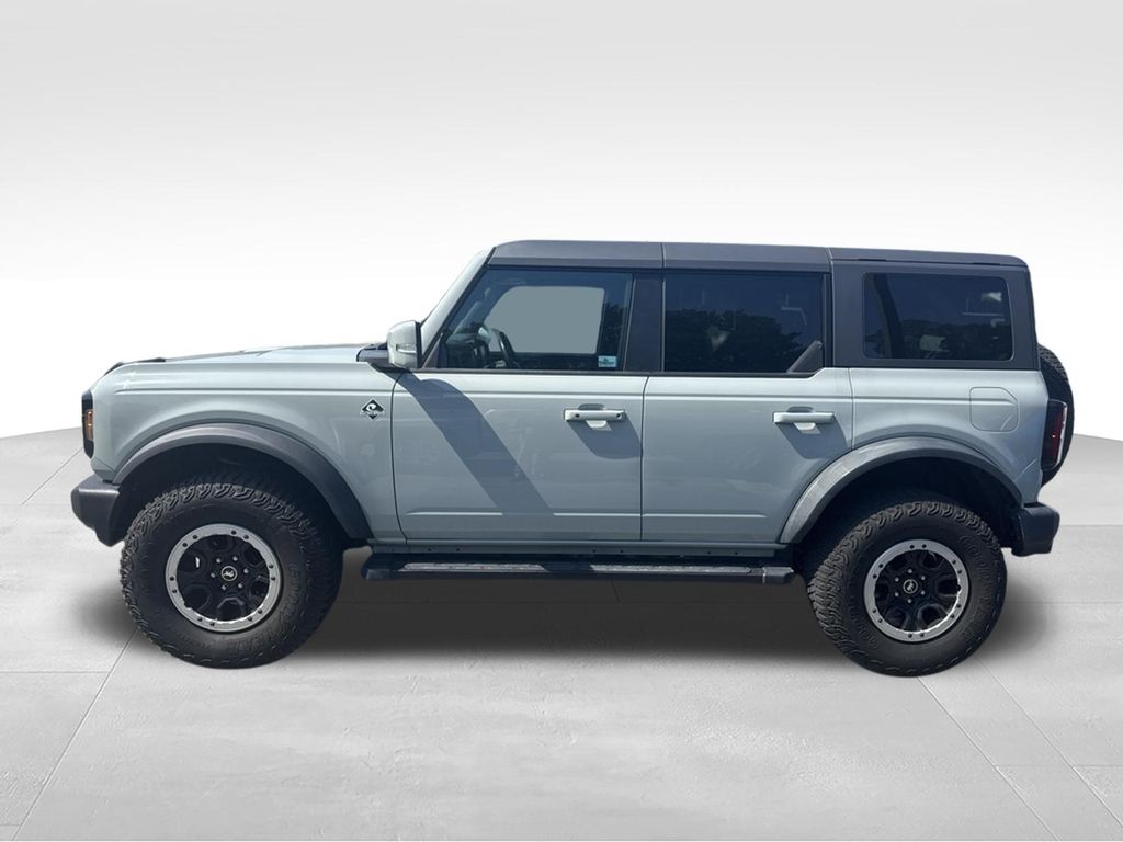 Used 2022 Green Ford Outer Banks image 2