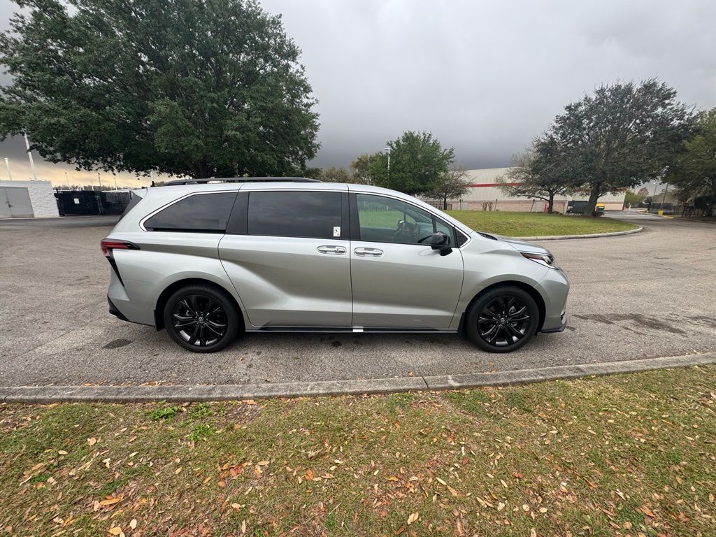 2024 Toyota Sienna XSE 6