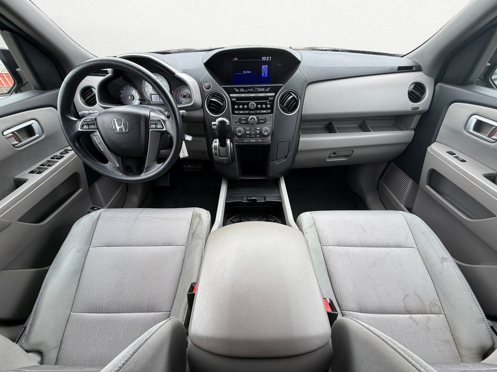 View vehicle photo 6