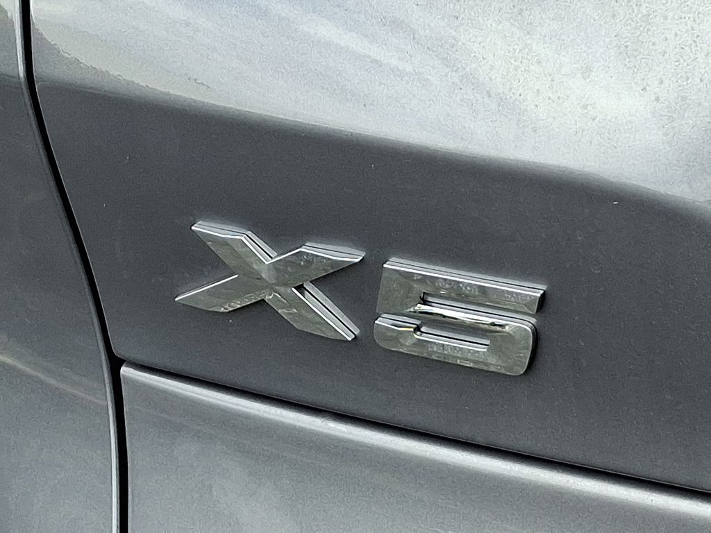 Thumbnail: 2026 BMW X5 - 11