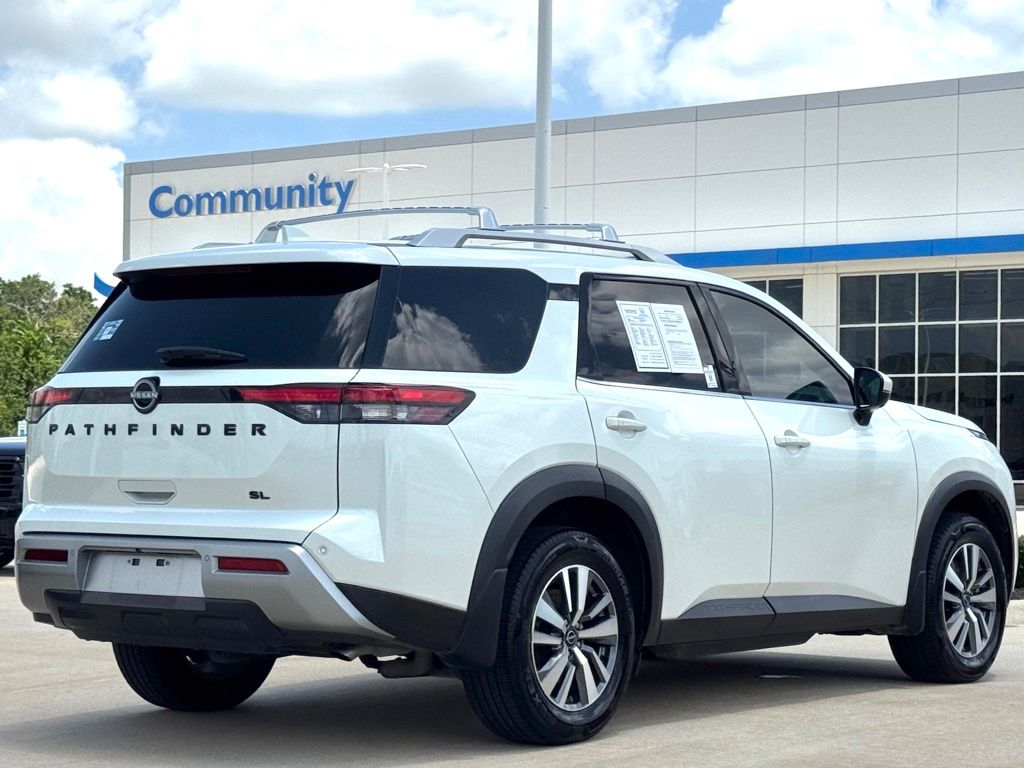 2023 Nissan Pathfinder SL - 1