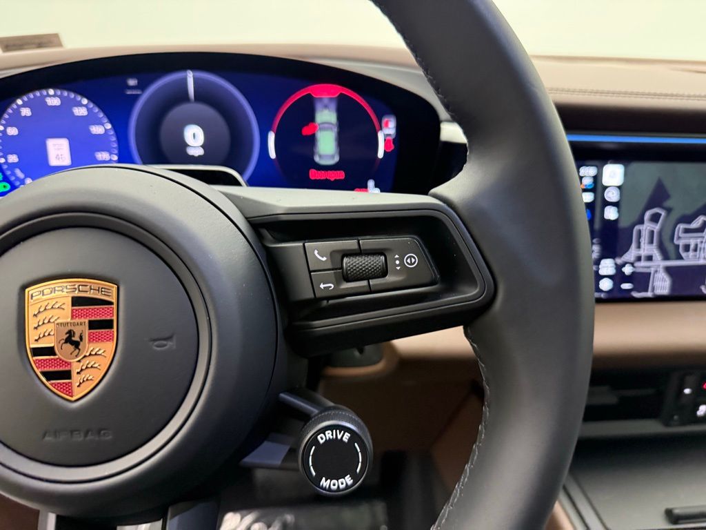 Thumbnail: 2026 Porsche Macan - 14