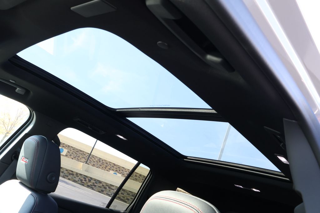 Thumbnail: 2026 Chevrolet Traverse - 16