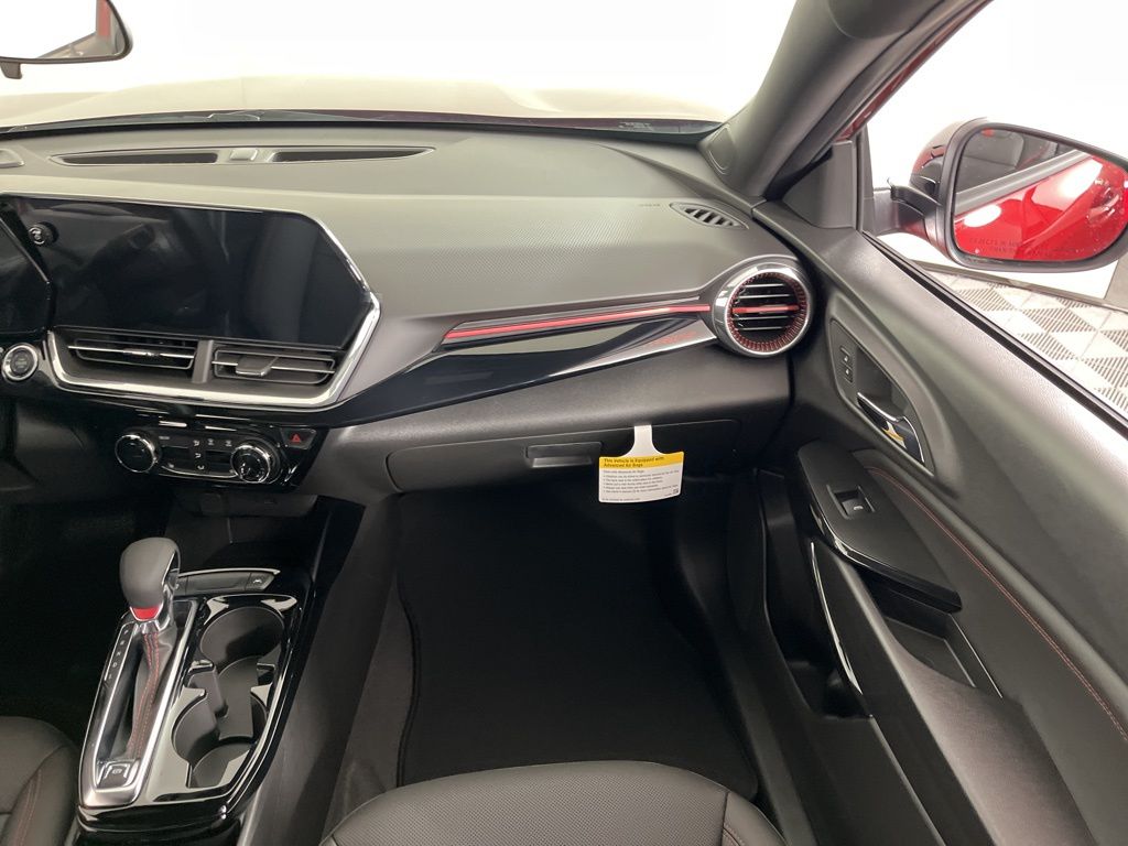 Thumbnail: 2025 Chevrolet Trax - 13