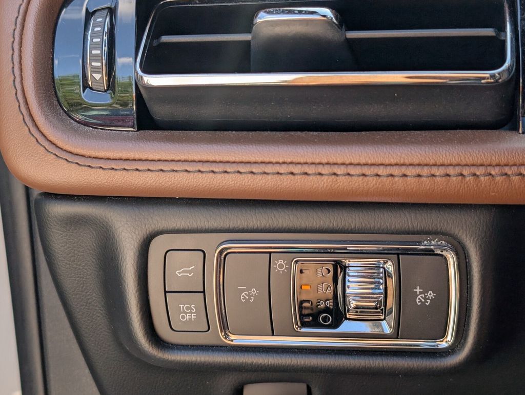 used 2022 Lincoln Nautilus car, priced at $29,500