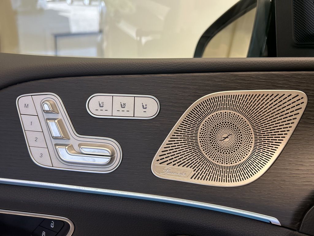 Thumbnail: 2026 Mercedes-Benz GLS - 23