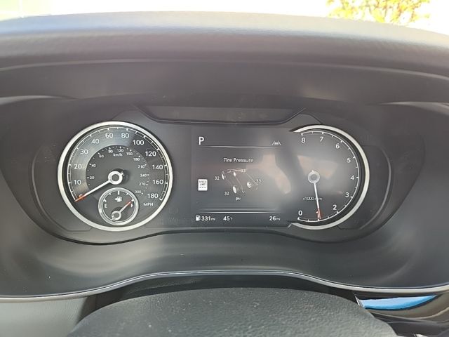 2025 Genesis G70  31