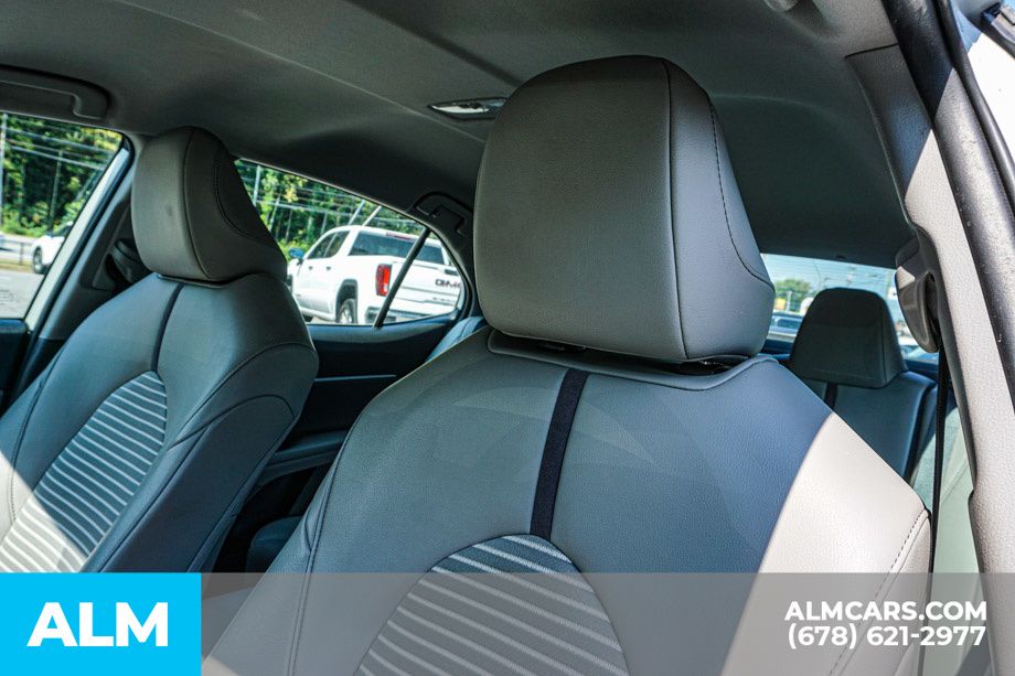 2023 Toyota Camry SE photo 12