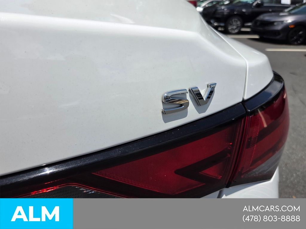 Used 2024 White Nissan SV image 12